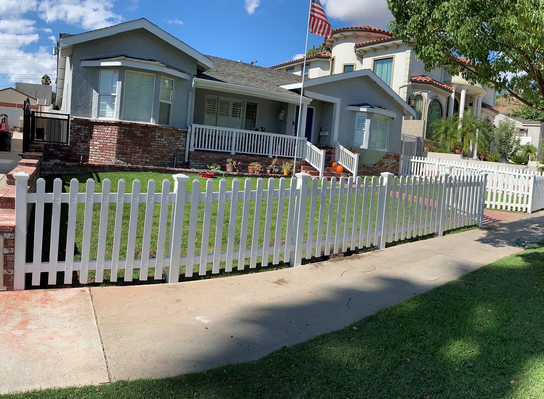 Straight-Dog-Ear-Picket-White-Vinyl-Fence