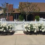 Straight-Spade-Picket-Vinyl-Fence-With-gate