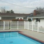 White-Closed-Picket-pool-style-vinyl-Fence-500x640