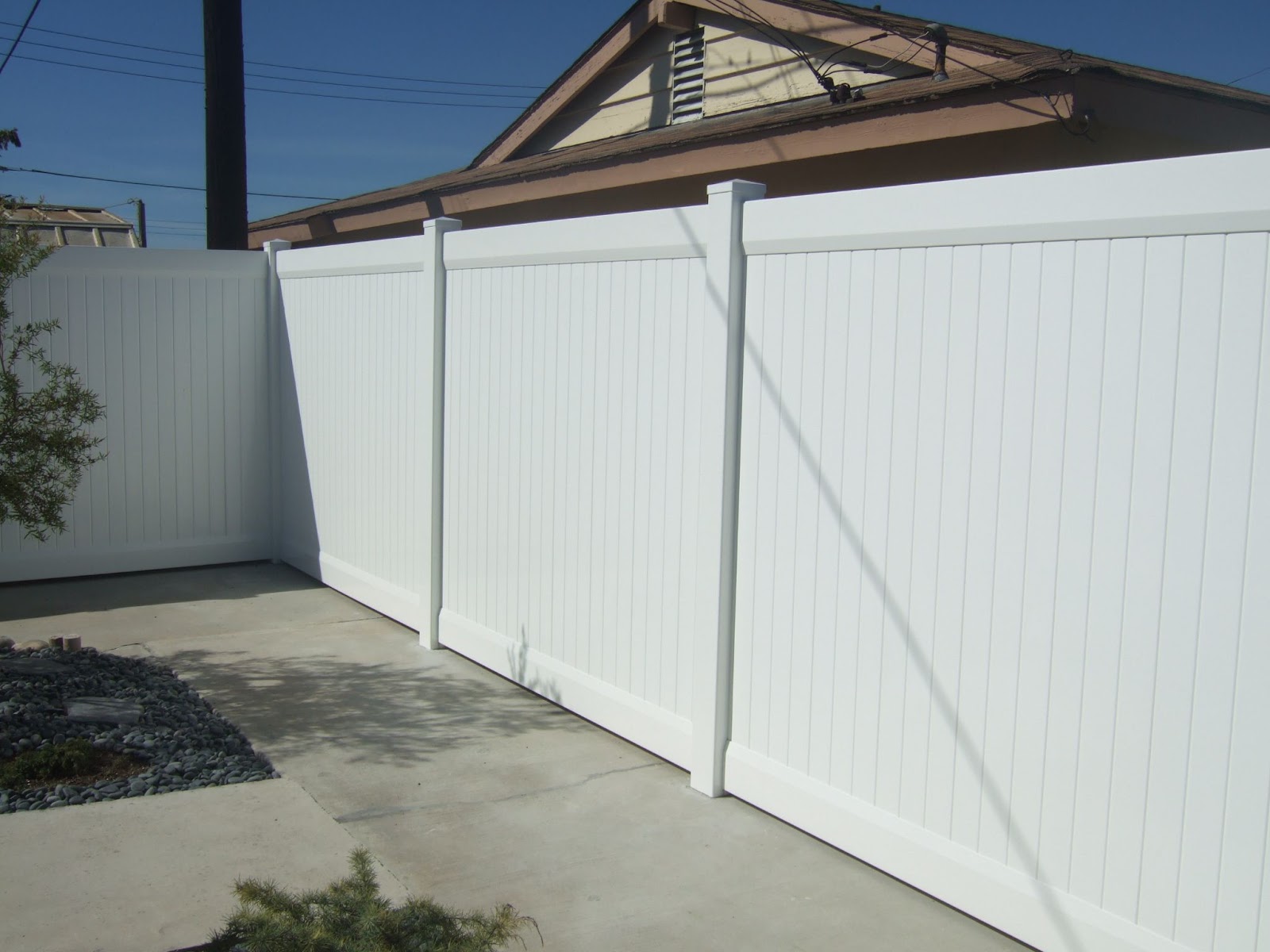 Vinyl fence panels