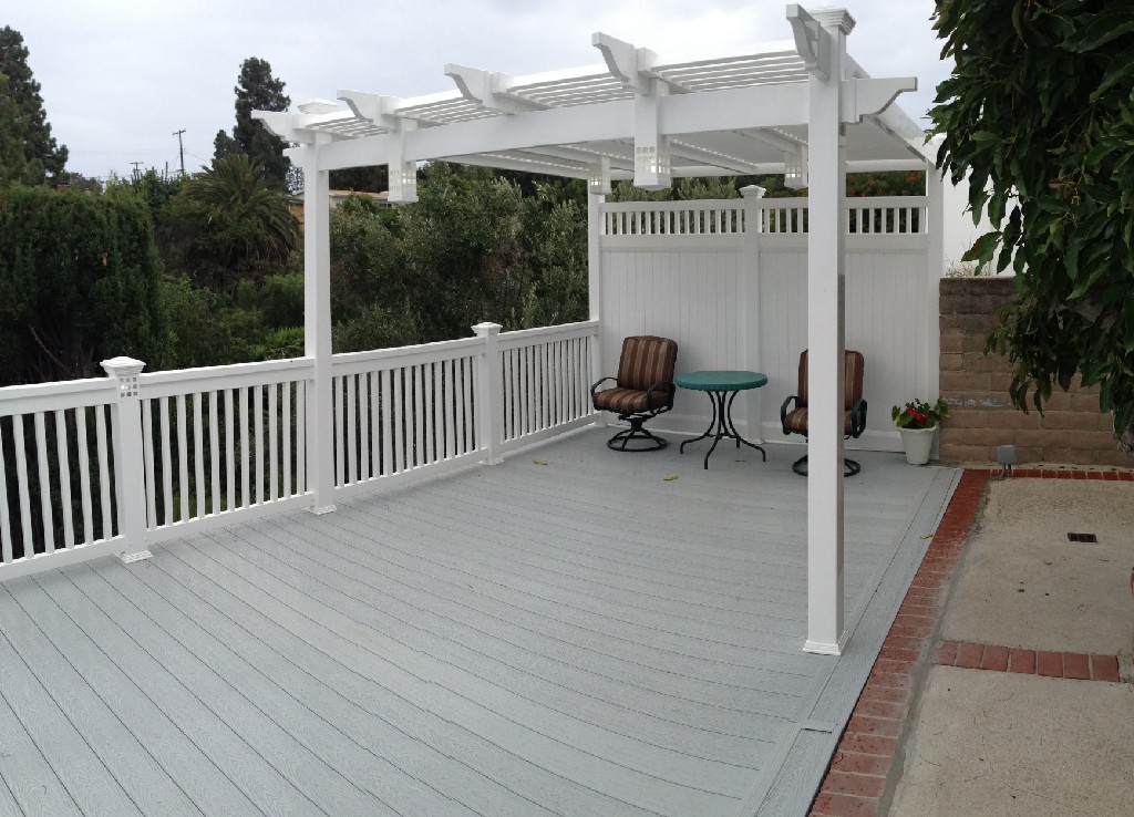 Affordable vinyl deck rail