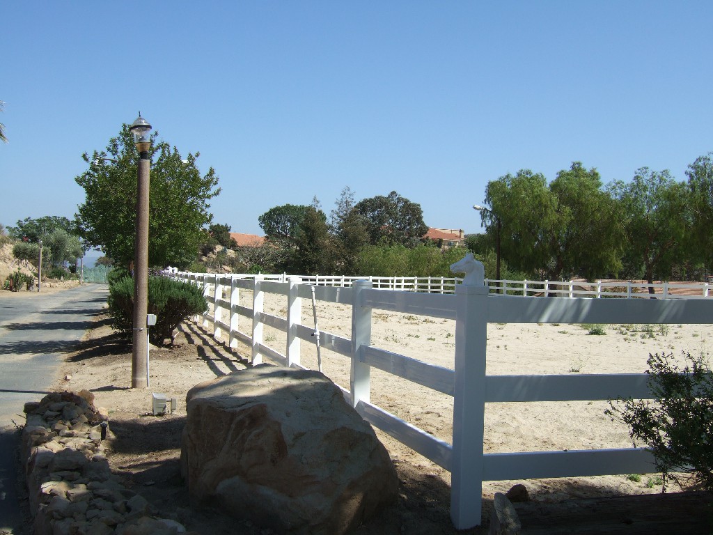 Vinyl Ranch Fencing (3)