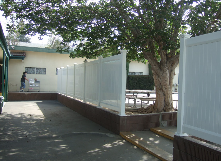 Sleek and Modern Horizontal Vinyl Fence