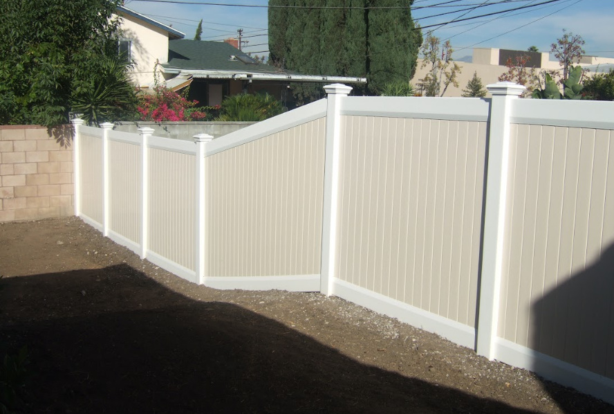 best vinyl fence companies